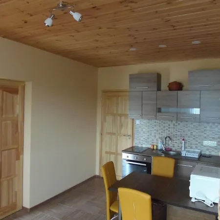 Natura Vendeghazak Apartment